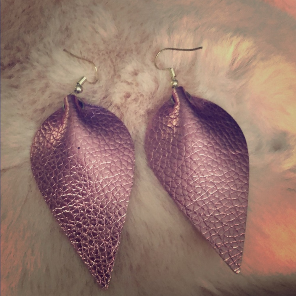 Pink teardrop earrings